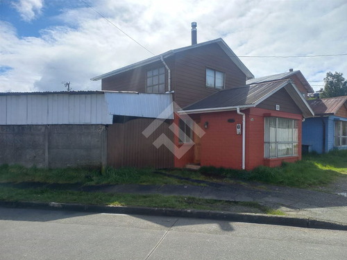 Casa En Venta De 3d3b En Altos De Mackenna Puerto Montt