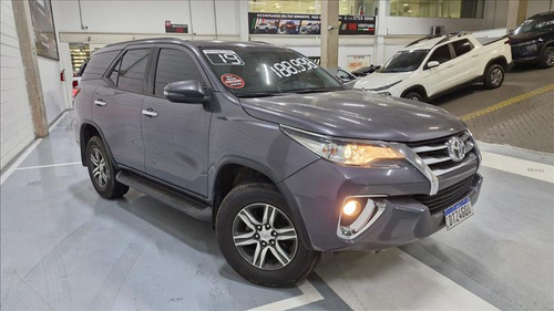 Toyota Hilux SW4 2.7 Srv 7 Lugares 4x2 16v Flex 4p Automático