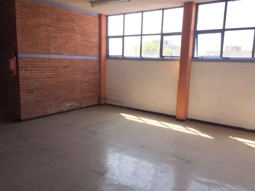 Edificio En Venta De Usos Multiples