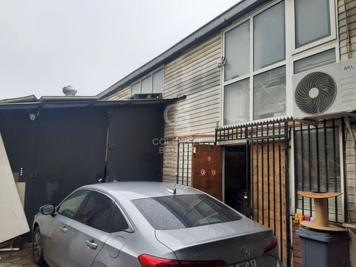 Propiedad Comercial A Cuadras Del Metro Matta