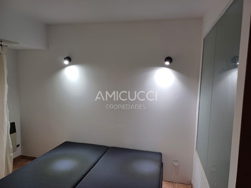 Departamento 4 Ambientes Tipo Duplex. Apto Credito!! Frente Plaza San Martin Centro. Con Cochera Cubierta