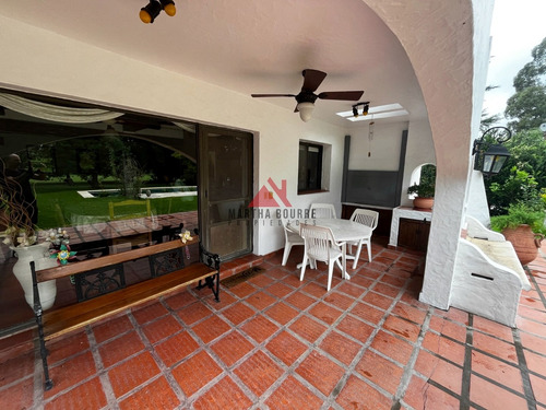 Casa En Venta En Larena Country Club, Pilar, G.b.a. Zona Norte
