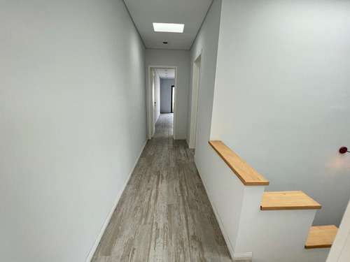 Imagen 19 de 30 de Duplex 3 Amb C/ Patio Y Escritorio A Estrenar