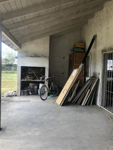 Imagen 4 de 12 de Casa A Terminar Con Gran Lote