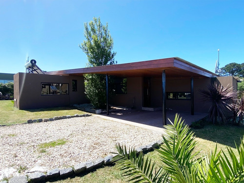 Imagen 2 de 19 de Casa En Barrancas De San Benito Country Club Chapadmalal Hermosa Para 4 Personas Con Parrilla Y Pileta Pequeña