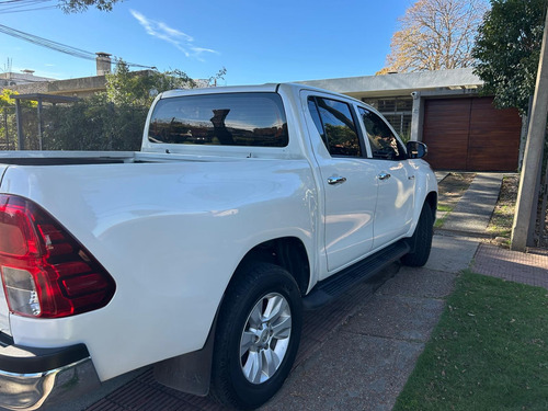 Toyota Hilux 2.7 Cd Srv Vvti 4x4