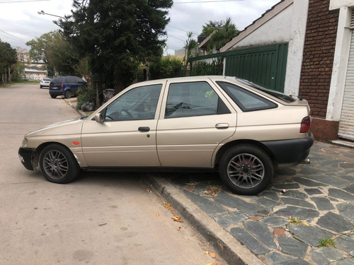 Imagen 5 de 11 de Ford Escort 1.6 Lx