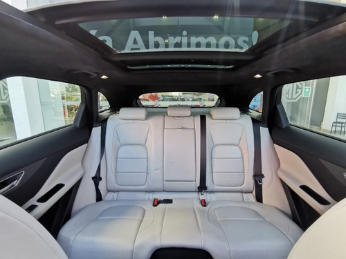 Imagen 9 de 15 de Jaguar F-pace 3.0 First Edition At