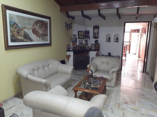 Casa En Venta En Ramos Mejía