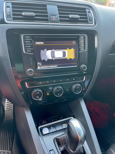 Imagen 11 de 15 de Volkswagen Jetta 2017 2.0 Gli Dsg At