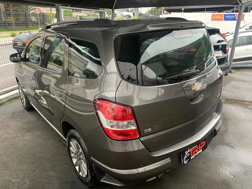 Imagem 6 de 15 de Chevrolet Spin 2014 1.8 Advantage 5l Aut. 5p