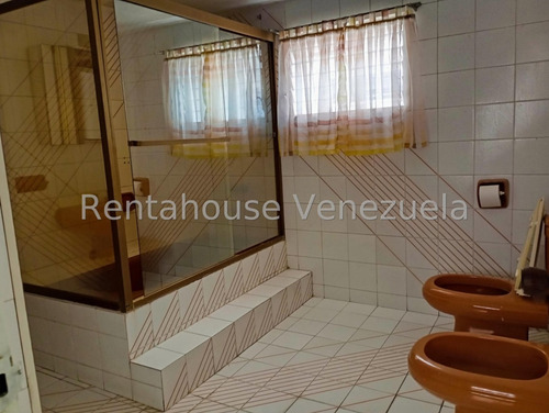 Casa En Venta, Los Dos Caminos #25-6381