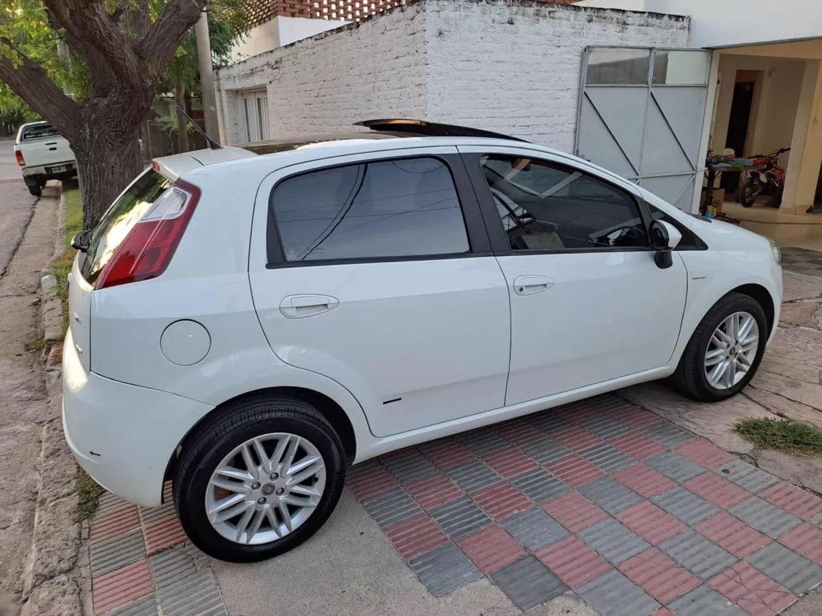 Fiat Punto 1.6 Essence Dualogic