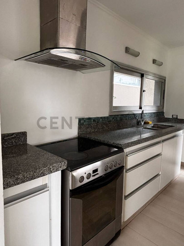 Casa En Alquiler En City Bell - 473 135 Y 136
