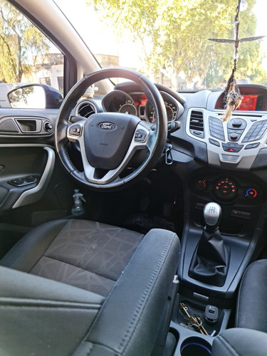Ford Fiesta Kinetic Design 1.6 Design 120cv Titanium 2012