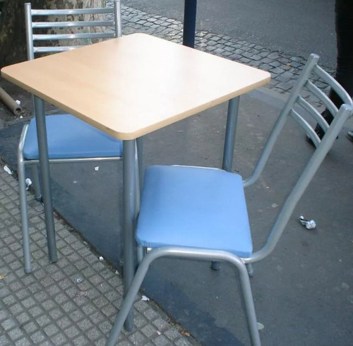 Combo Mesa Lejaim 60x60 Haya Con 2 Sillas Caño Diseño Compacto Y Práctico Estilo Moderno Y Elegante Fácil Montaje Materiales De Alta Calidad
