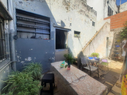 Venta - Casa - 5 Ambientes - Patio - Terraza - Terreno - Permuta