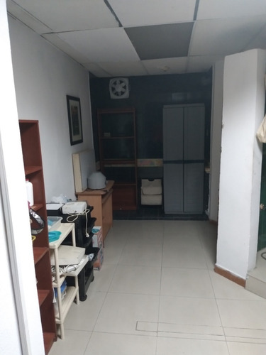 Imagen 5 de 10 de Se Vende Local Para Consultorio 67m2 Esquina De Padre Sierra