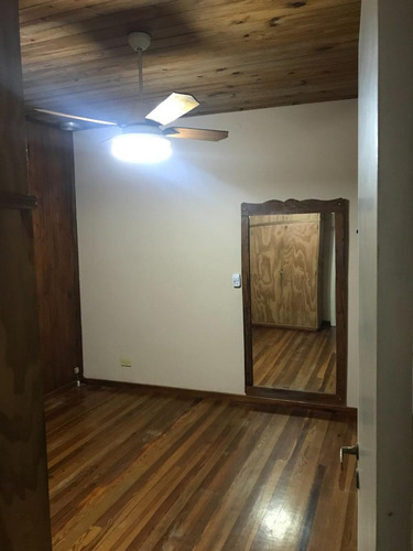 Ph En Venta - 5 Dormitorios 4 Baños - 299mts2 - Rafael Calzada, Almirante Brown