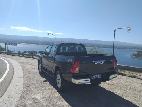 Toyota Hilux 2.8 Cd Srv 177cv 4x4 At 2018
