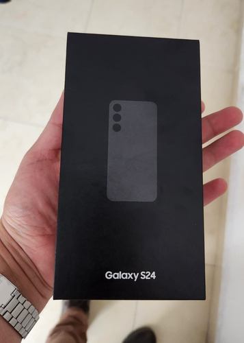 Samsung Galaxy S24, Nuevo, 8 Ram, 128gb, Onyx Black. (Usado)