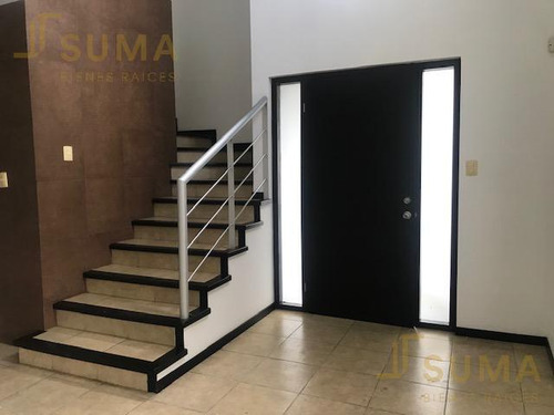 Casa En Venta Y Renta Con Alberca En Col. El Charro, Tampico Tamaulipas.