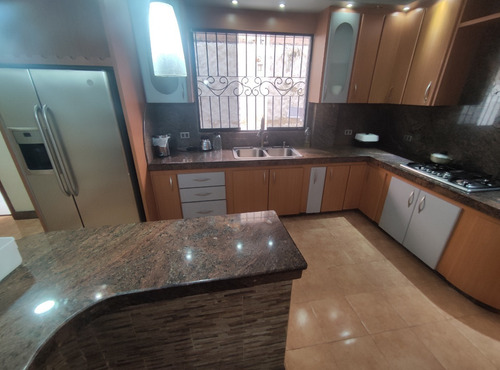 Imagen 10 de 22 de Casa / Townhouse En Barrio Sucre, Maracay 04121994409