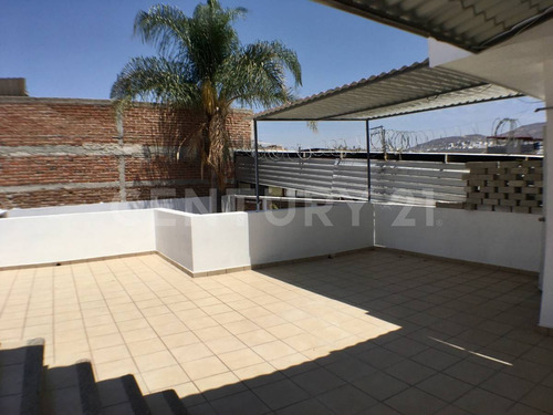 Casa En Venta En Blvd. Delta #2913, Col. Desarrollo El Potrero, León, Gto.