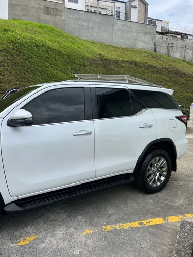 Toyota Fortuner 2.4 Diésel Srv 4X2