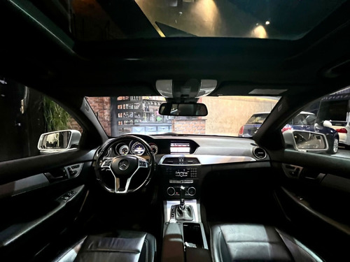 Imagem 10 de 17 de Mercedes C250