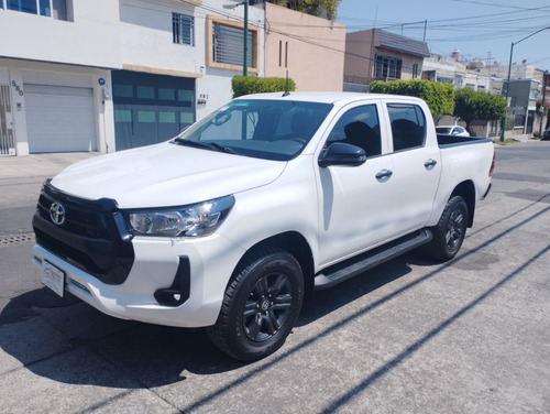 Toyota Hilux 2.7 Cabina Doble Sr Mt