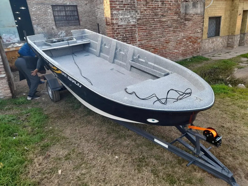 Imagen 17 de 17 de Tracker Tempestad 550 Labio Volcado Base 2 S/ Trailer