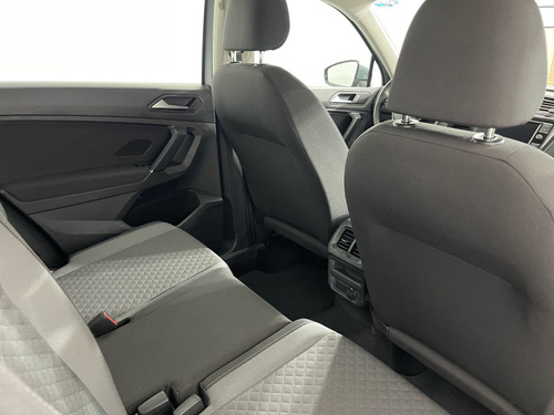 Volkswagen Tiguan TRENDLINE PLUS TSI DSG L4 150 HP