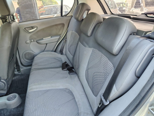 Fiat Palio 1.4 MPI ATTRACTIVE 8V FLEX 4P MANUAL