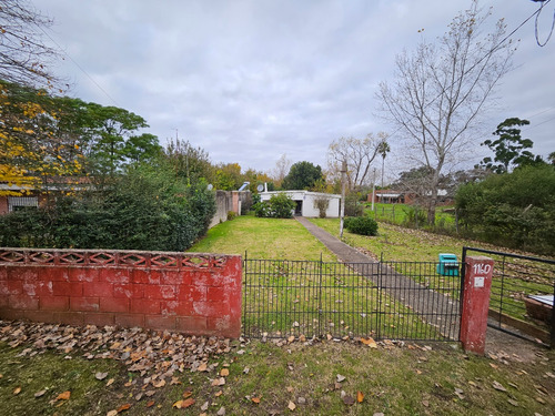 Venta Casa 2 Dormitorios Nuevo París Con Cochera
