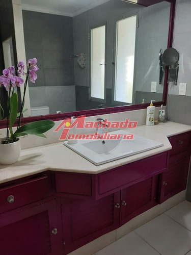 Chalet Tres Dormitorios , Dos Baños , Dormitorio Y Baño De Servicio- Ref: 5585