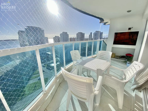 Apartamento En Venta De 2 Dormitorios Y Medio - Playa Mansa