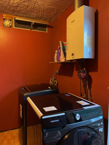 Espaciosa Casa En Venta De 4 Dormitorios