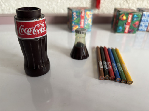 Colección Coca-cola. Cajitas Navideñas Y Botellita Colores. (Usado)