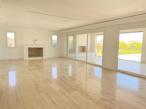 Imagen 7 de 30 de Venta | Casa De Tres Plantas | 6 Dormitorios En Suite | Lote Al Agua | El Golf