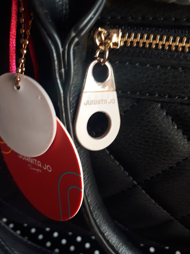 Cartera Juanita Jo Modelo Identidad Negro Lisa Oro Negro