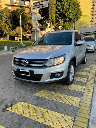 Volkswagen Tiguan 2.0 Sport & Style Tsi 200cv 2014