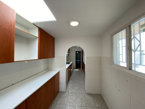 Rebajada Casa Patrimonal Remodelada 5d/3b/1bod/est
