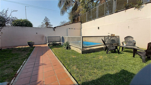 Casa 4 Amb Piscina Quincho Fcio Varela (univ. Jauretche)