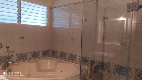 Imagen 8 de 12 de Casa En Venta - Urb La Boyera- Yvelisse Herrera Asesor Inmobiliario Re/max Vip Lpg 04241767041