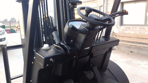 Imagen 5 de 7 de Autoelevador Dual Tripl Desplazador 2.5 Tn (serie G Taurus)