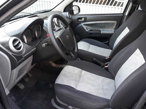 Imagem 10 de 14 de Ford Fiesta Sedan 1.6 Pulse Flex 4p 105 Hp 2009