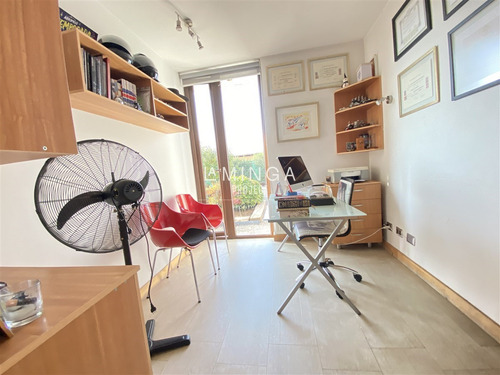 Casa En Venta De 6 Dorm. En Colina Las Brisas De Chicureo