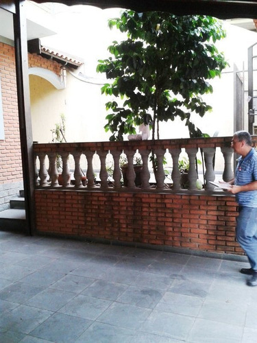 Casa À Venda Na Rua Gercino Garcia Do Nascimento, Jardim Maristela, São Paulo - Sp - Liv-9471