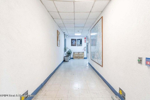 Edificio Comercial En Renta En Cuauhtemoc Calle Triunfo 25-226 Cr